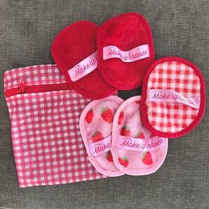 MakeUp Eraser Strawberry Fields 5-piece Set with Laundry Bag